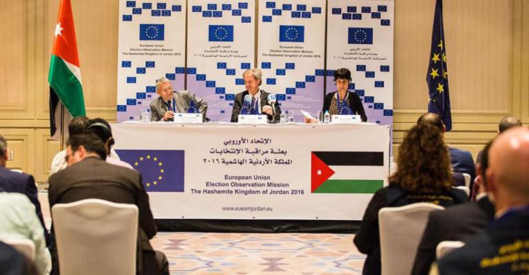 108 مراقبين لـ "لاتحاد الأوروبي" يوم الاقتراع