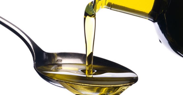 انخفاض كميات زيت الزيتون الموسم الحالي 40% انخفاض كميات زيت الزيتون الموسم الحالي 40%