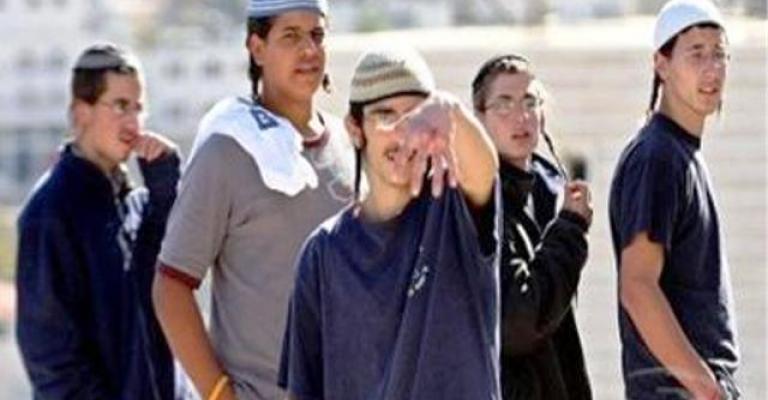 مستوطنون متطرفون ينصبون خياما بالأغوار الشمالية