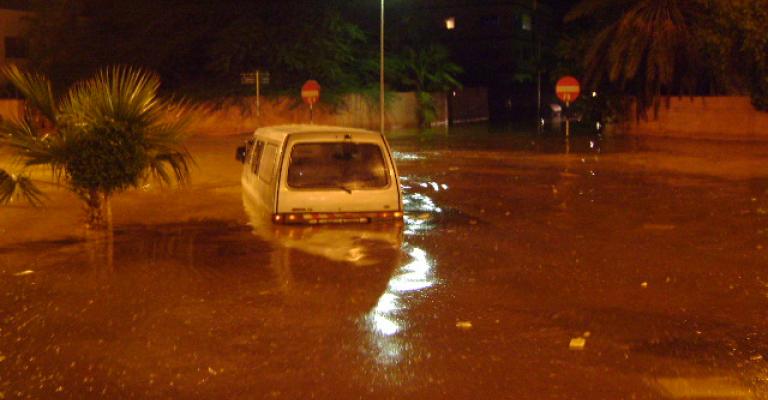 الدفاع المدني يؤمن 66 شخصاً في الجنوب نتيجة الأمطار 