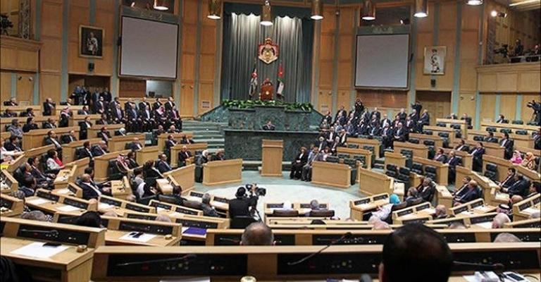 النواب يستمعون لبيان الحكومة.. وإدانات للقرار الإسرائيلي حول الأذان