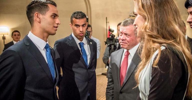 أبو غوش يشتكي حرمانه من دراسته الجامعية