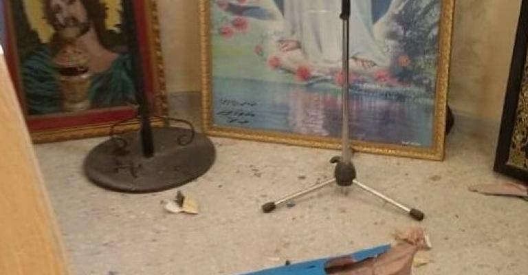 مجهولون يعتدون على كنيسة في الزرقاء مجهولون يعتدون على كنيسة في الزرقاء