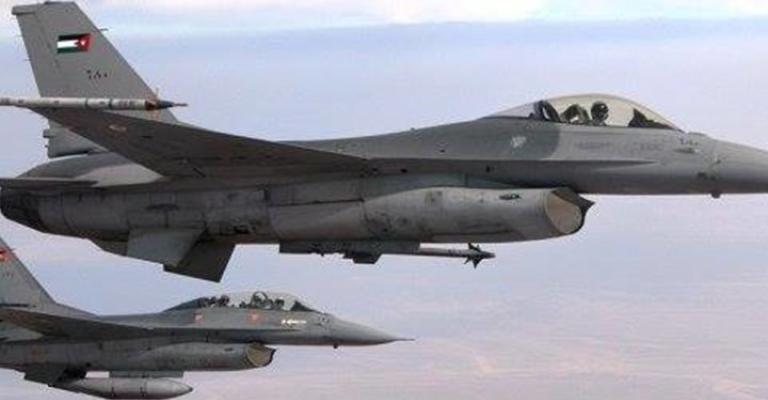 الجيش يعلن قصف أهداف لـ"داعش" جنوب سوريا الجيش يعلن قصف أهداف لـ"داعش" جنوب سوريا