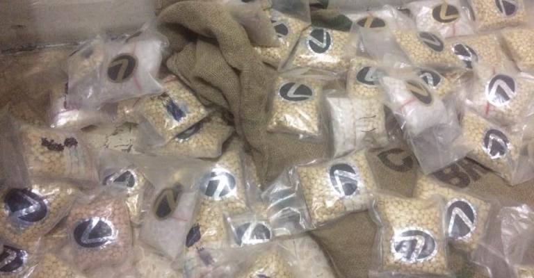 ضبط 80 ألف حبة مخدرة قرب الحدود الشمالية ضبط 80 ألف حبة مخدرة قرب الحدود الشمالية