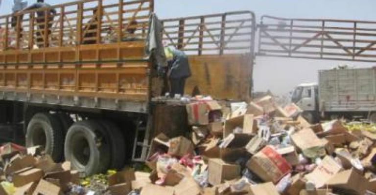 ضبط 25 طن مواد تموينة منتهية الصلاحية في المقابلين ضبط 25 طن مواد تموينة منتهية الصلاحية في المقابلين