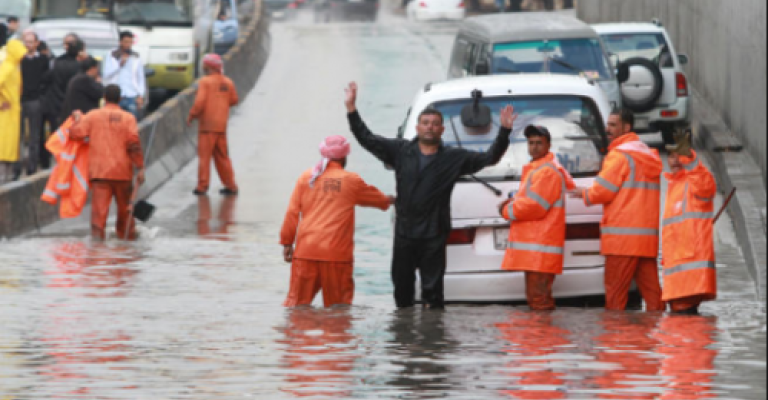الأمانة: ورش ميدانية لأول مرة لدعم الآليات خلال المنخفض الأمانة: ورش ميدانية لأول مرة لدعم الآليات خلال المنخفض
