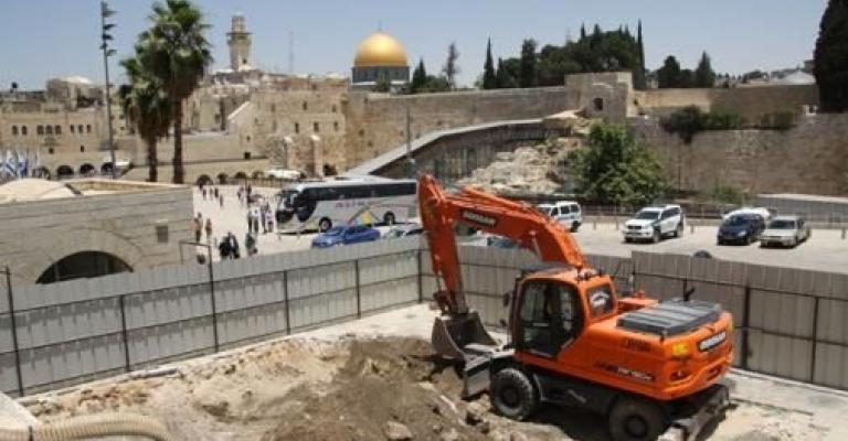 الأوقاف الفلسطينية تحذر من هدم الأقصى بسبب الحفريات الأوقاف الفلسطينية تحذر من هدم الأقصى بسبب الحفريات