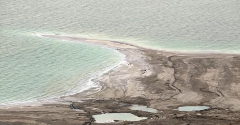 تحذيرات من استمرار انخفاض منسوب البحر الميت