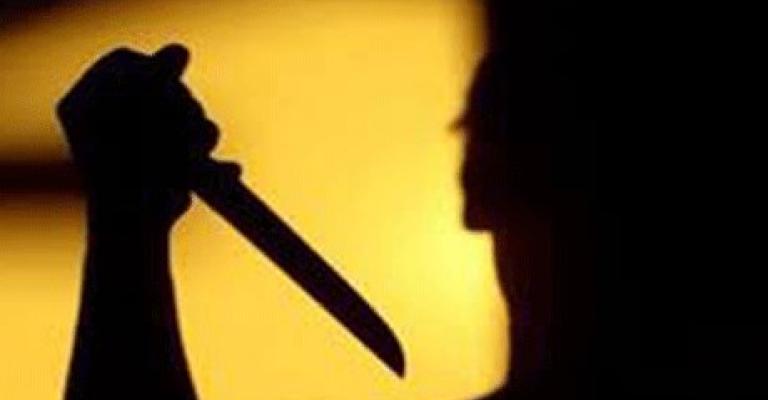 الموقر: طعن شقيقته الستينية وحفيدها الطفل الموقر: طعن شقيقته الستينية وحفيدها الطفل