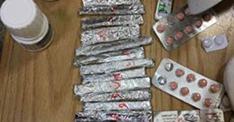 القبض على متورطين بقضايا مخدرات القبض على متورطين بقضايا مخدرات