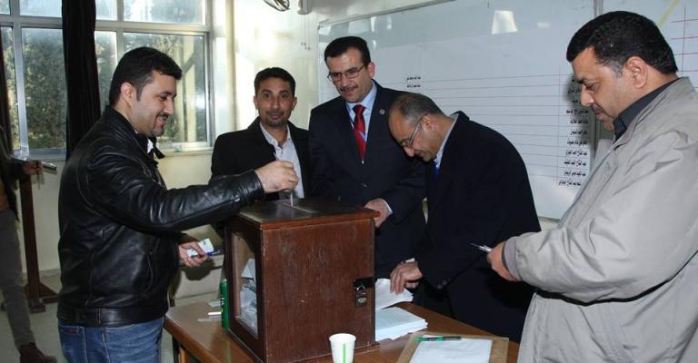 الكفاوين: نسبة الاقتراع بانتخابات الأردنية تقترب من 50% ولا تمديد الكفاوين: نسبة الاقتراع بانتخابات الأردنية تقترب من 50% ولا تمديد