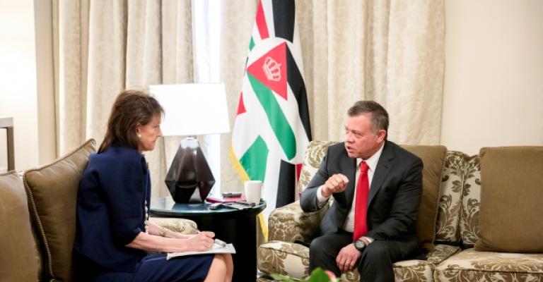 الملك يحذر من عواقب نقل السفارة الأمريكة إلى القدس كقرار منعزل الملك يحذر من عواقب نقل السفارة الأمريكة إلى القدس كقرار منعزل