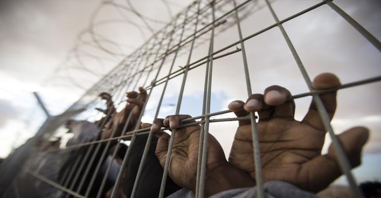 معركة الأمعاء الخاوية.. حرية خلف القضبان معركة الأمعاء الخاوية.. حرية خلف القضبان