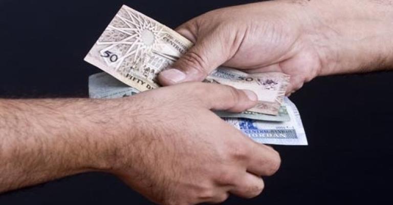 إحباط حيلة لإيقاع إحدى مديرات الصحة بجرم الرشوة إحباط حيلة لإيقاع إحدى مديرات الصحة بجرم الرشوة