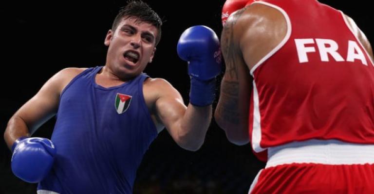 حسين عشيش يتأهل إلى نصف نهائي بطولة آسيا للملاكمة حسين عشيش يتأهل إلى نصف نهائي بطولة آسيا للملاكمة