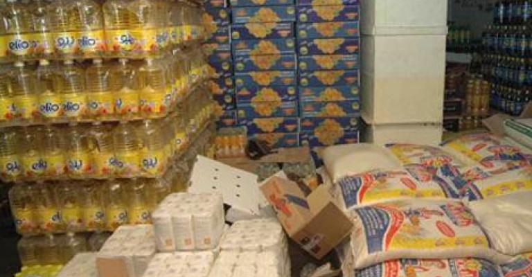 وعود حكومية باستثناء زيوت النخيل المستوردة من زيادة الجمارك