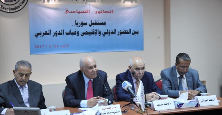 منتدون يؤكدون ضرورة بلورة حل عربي سياسي للأزمة السورية