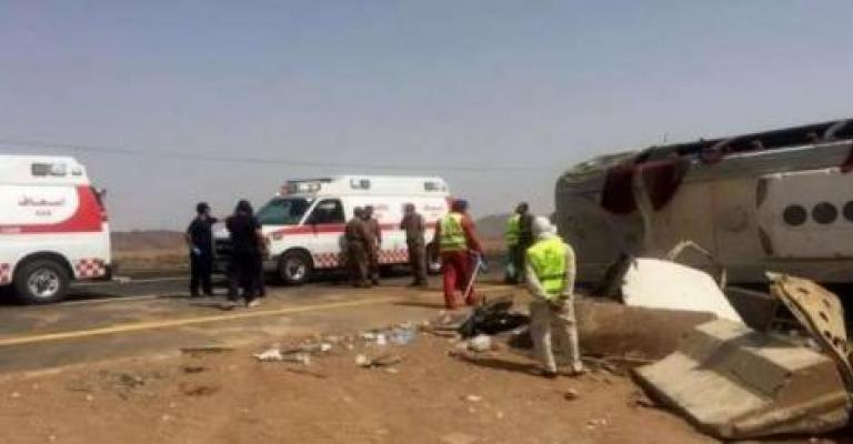 إصابة 5 أردنيين بحادث انقلاب حافلة بطابا