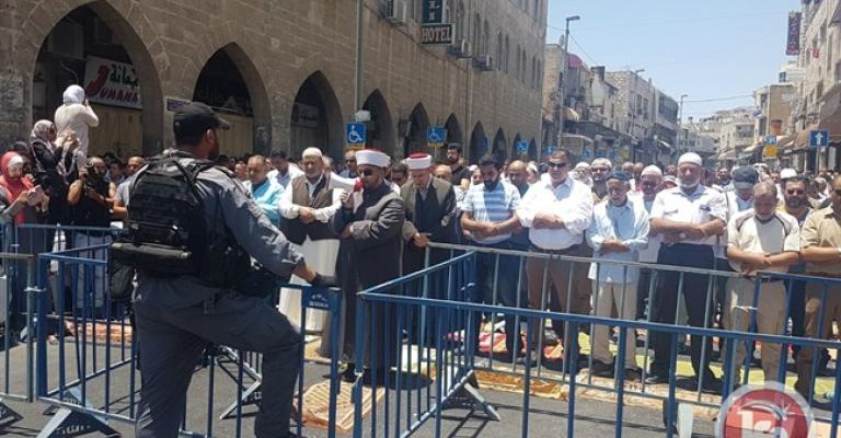 الأردن يطالب إسرائيل بفتح أبواب الأقصى