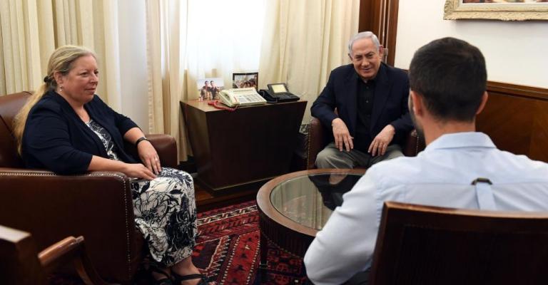 تكليف "الشاباك" بالتحقيق مع حارس السفارة تكليف "الشاباك" بالتحقيق مع حارس السفارة