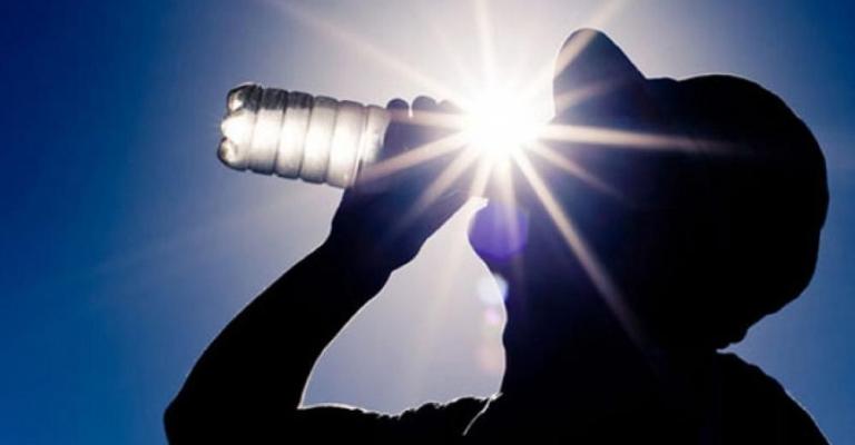 موجة حارة والعظمى في عمان 35 درجة موجة حارة والعظمى في عمان 35 درجة