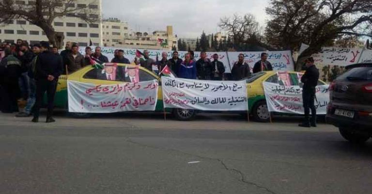 ترخيص "إيزي" و"أوبر" و"كريم"