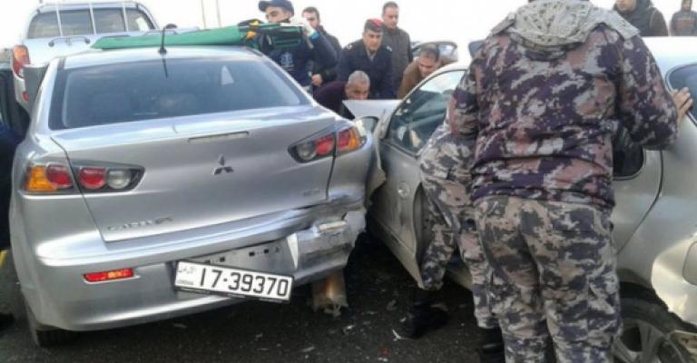 إصابة 5 أشخاص بتصادم 4 مركبات في المرود