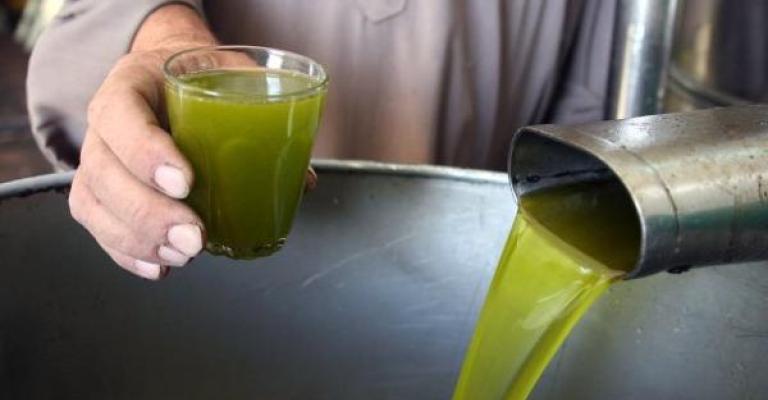 تحذير من زيت زيتون يباع بأسعار متدنية تحذير من زيت زيتون يباع بأسعار متدنية