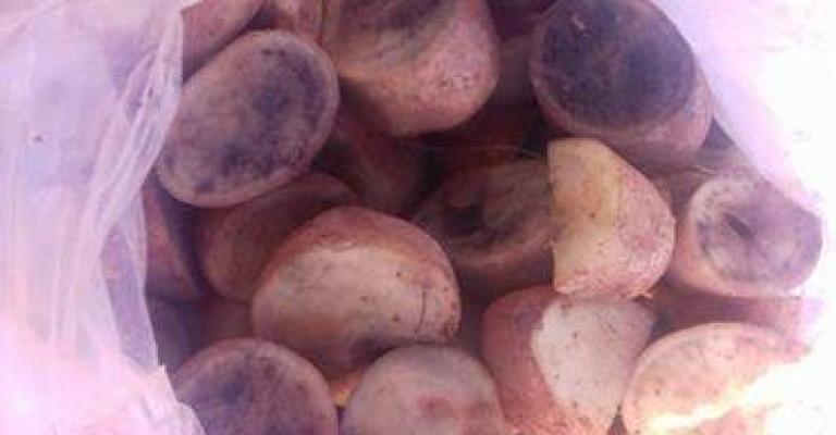 المستهلك" تحذر من بطاطا متعفنة تباع في الاسواق