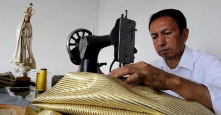 اعتصام للعاملين في الخياطة أمام "الصناعة والتجارة"