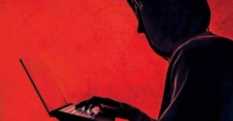 إحذروا .. برنامج يراقبكم عبر تويتر وفيسبوك إحذروا .. برنامج يراقبكم عبر تويتر وفيسبوك