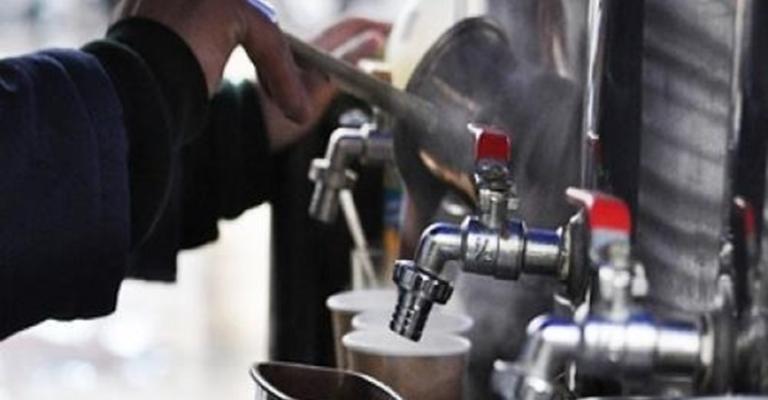 الامانة : توجيه ( 594 ) مخالفة لمحلات القهوة السائلة