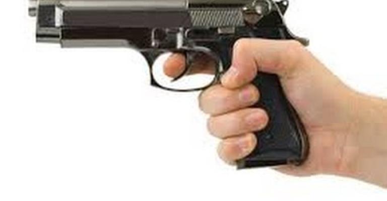 "رصاصة بالخطأ" تقتل فتى في طبربور