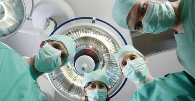 الاطباء تشكل لجنة تحقيق بالاجراءات الطبية للمتوفاة بعملية التجميل