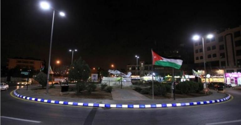 أمانة عمان تنهي تركيب إنارة توفير الطاقة في عدد من المناطق أمانة عمان تنهي تركيب إنارة توفير الطاقة في عدد من المناطق