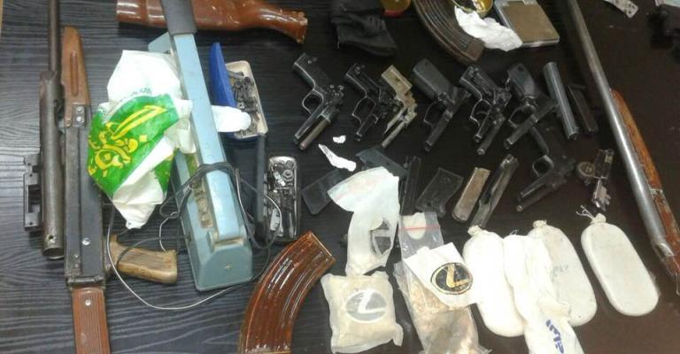 القبض على 21 شخصا تورطوا في قضايا مخدرات القبض على 21 شخصا تورطوا في قضايا مخدرات