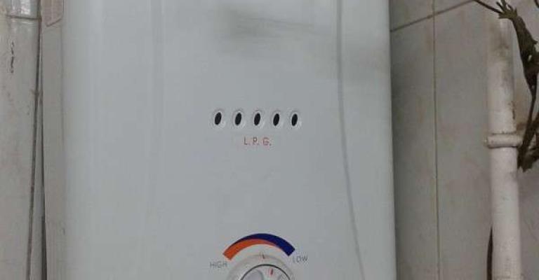 الزرقاء: وفاة شاب اختناقا بغاز "كيزر" الزرقاء: وفاة شاب اختناقا بغاز "كيزر"