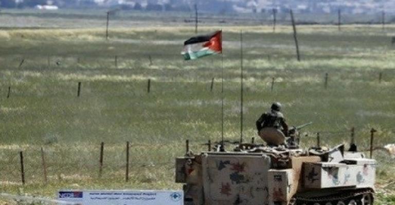 مقتل مهرب وفرار آخر على الحدود السورية مقتل مهرب وفرار آخر على الحدود السورية