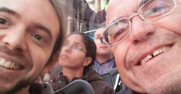 وفاة مدير شركة غرغور للسيارات ونجله بحادث سير وفاة مدير شركة غرغور للسيارات ونجله بحادث سير