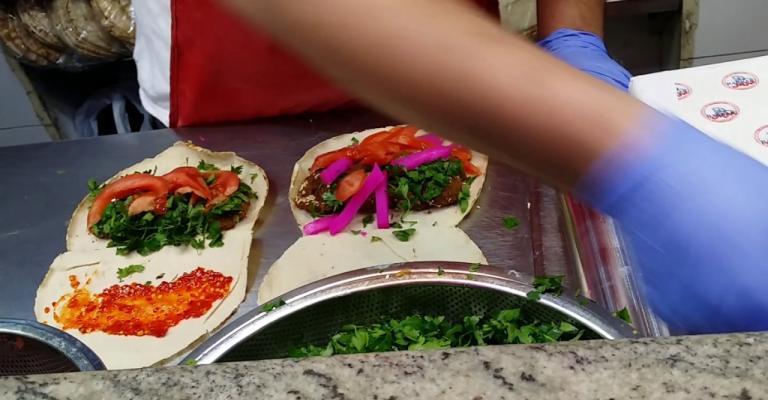 حماية المستهلك رفع الدعم عن الخبز سيرفع اسعار الوجبات حماية المستهلك رفع الدعم عن الخبز سيرفع اسعار الوجبات