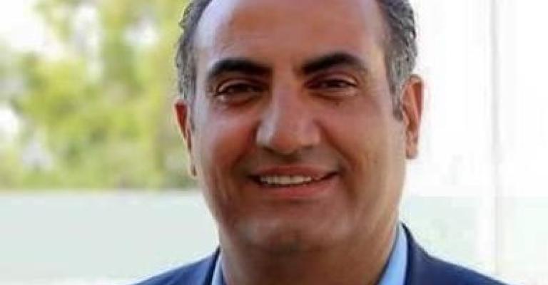 الشواربه يكرم موظف عثر على مفقودات مالية وأوراق ثبوتية