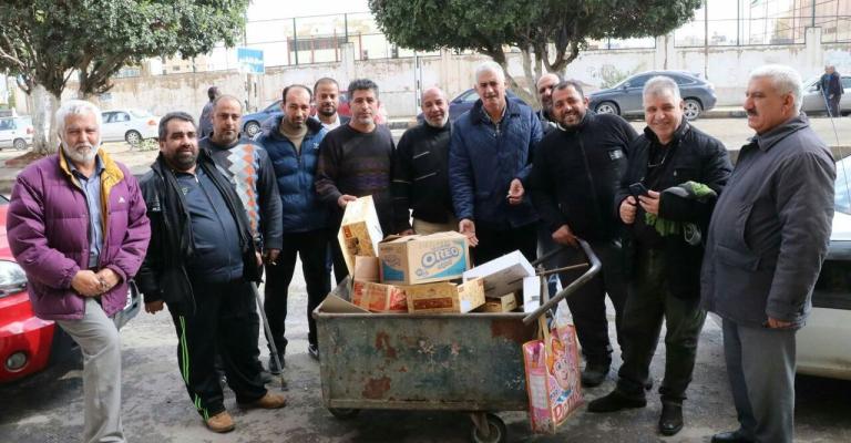 الأونروا تبدأ تقليص خدماتها بفصل موظفي نظافة