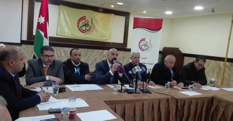 لجنة حكومية صيدلانية لإعادة النظر بضريبة الدواء لجنة حكومية صيدلانية لإعادة النظر بضريبة الدواء