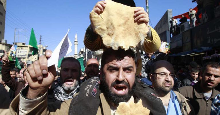 الحكومة ترفع أسعار الخبز اعتبارا من السبت