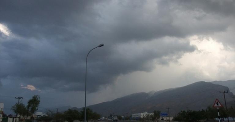 كتلة هوائية باردة تؤثر على المملكة الليلة كتلة هوائية باردة تؤثر على المملكة الليلة