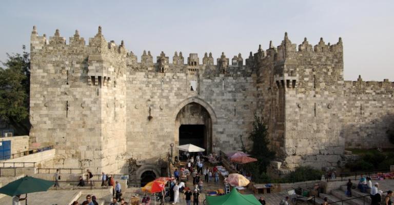 الاحتلال ينصب برج مراقبة على مدخل "باب العامود" بالقدس المحتلة