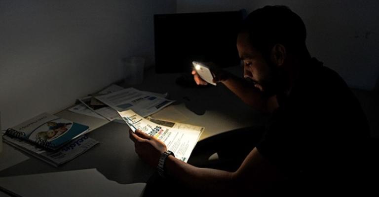 ابتكار مصدر صغير للضوء يستطيع الطيران ابتكار مصدر صغير للضوء يستطيع الطيران