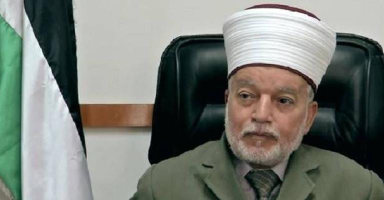 مفتي القدس يحذر من التداعيات الخطيرة لنقل السفارة الأميركية مفتي القدس يحذر من التداعيات الخطيرة لنقل السفارة الأميركية