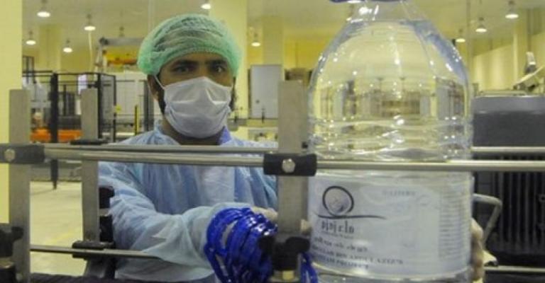 غضب أردني من قيود سعودية على "زمزم".. والأخيرة ترد (شاهد) غضب أردني من قيود سعودية على "زمزم".. والأخيرة ترد (شاهد)